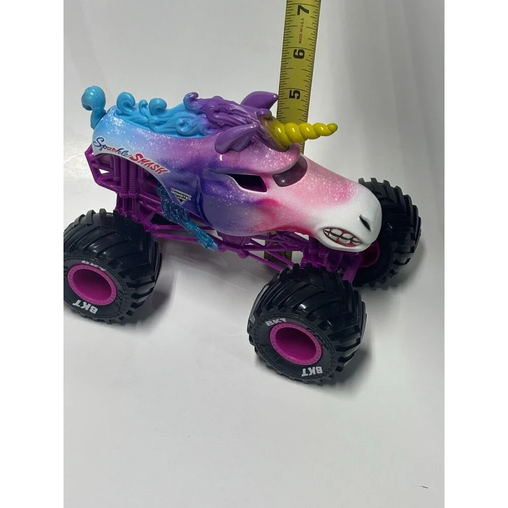 Monster Jam Sparkle Smash Unicorn 1:24 Scale Monster Truck Spin Master Purple
